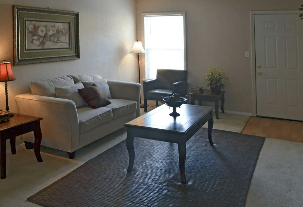 Sierra Forest Apartments - Photo 3 of 18