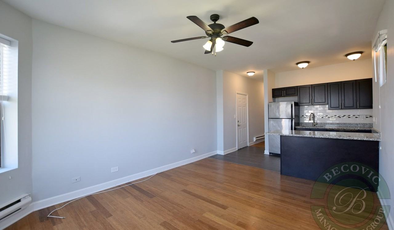 The Dickens Courtyard - Photo 3 of 49