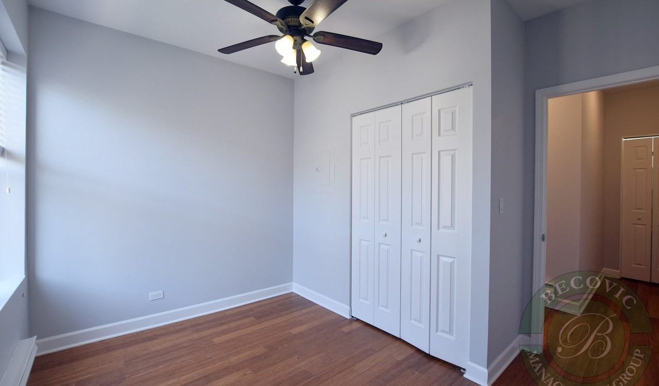 The Dickens Courtyard - Photo 7 of 49