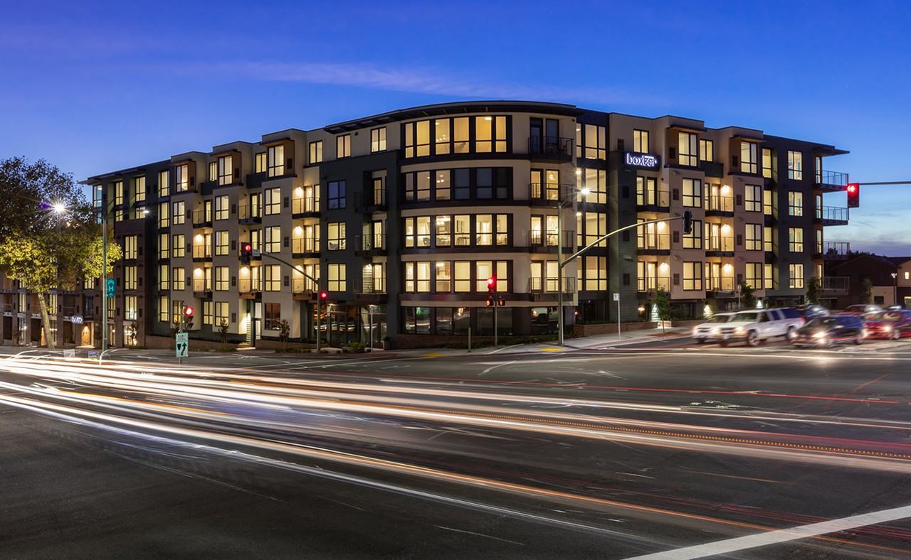 Baxter on Broadway - Photo 2 of 32