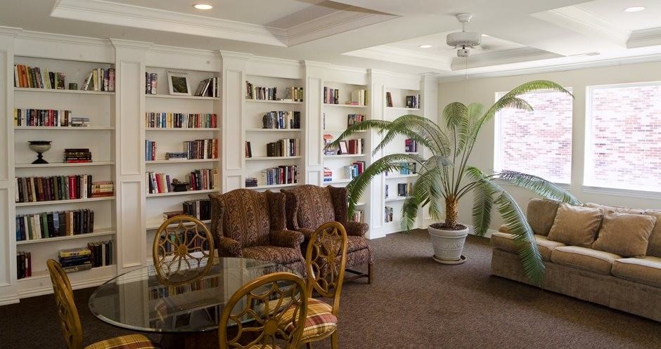 Bristol Square Apartments - Photo 3 of 50