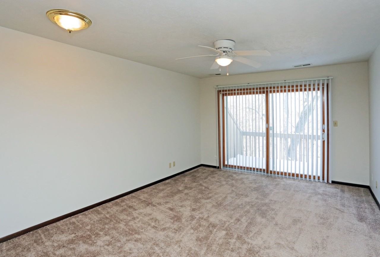 Plaza 93 Apartments - Photo 5 of 50