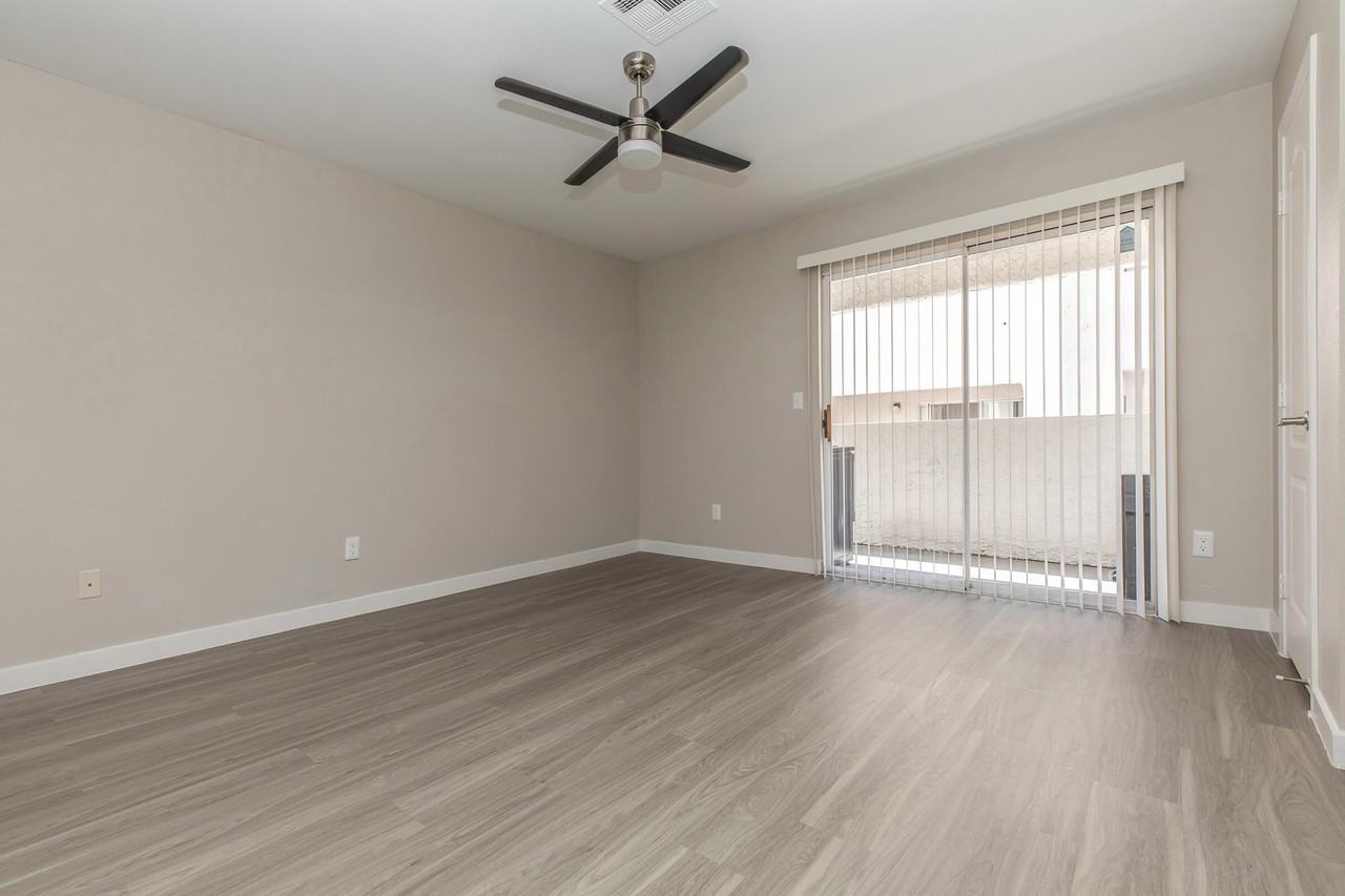 Tides at Spring Valley Apartments 4747 Pennwood Ave, Las Vegas, NV