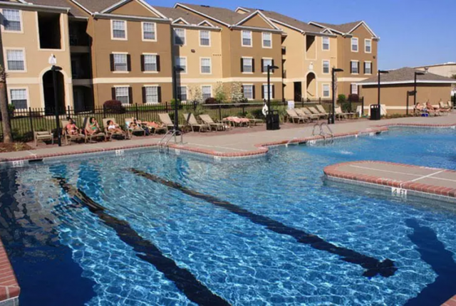 Stadium Suites - Photo 3 of 38