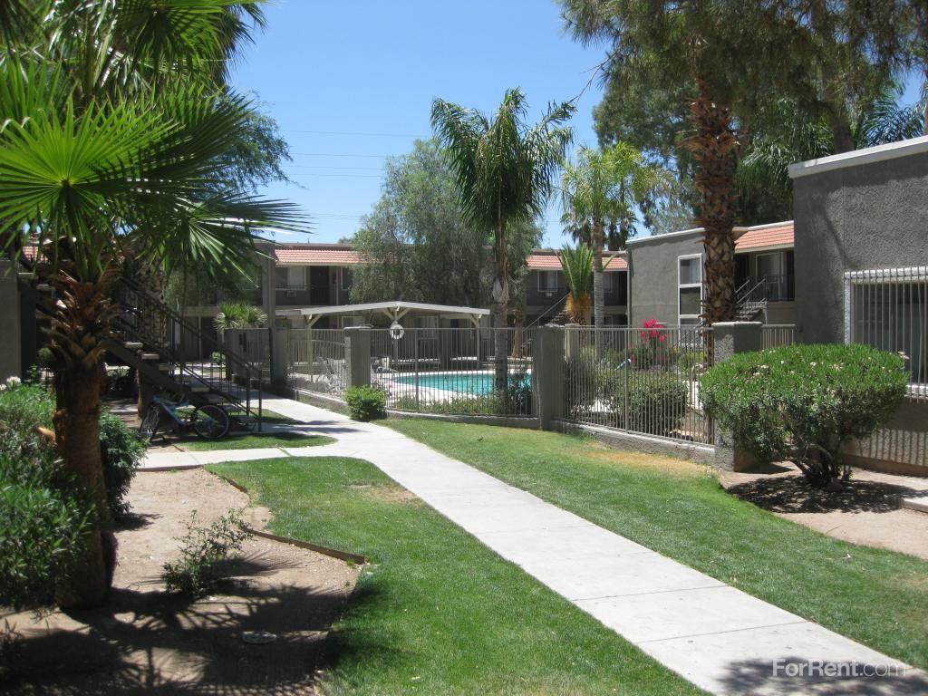 Rio Nuevo Apts - Photo 3 of 10