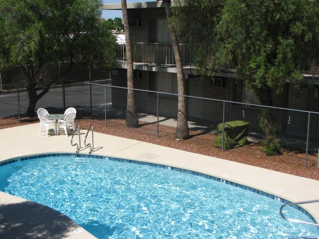 Limberlost Studio Apartments 15 E Limberlost Dr, Tucson, AZ 85705