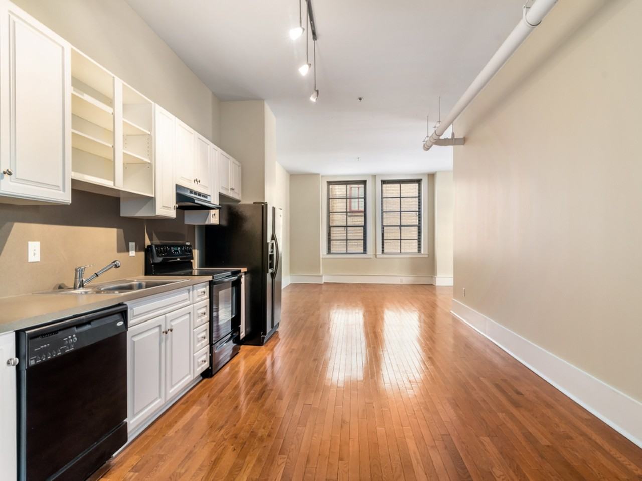 The Stahlman - Photo 3 of 27