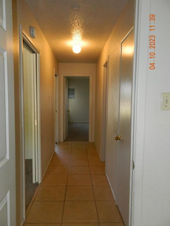 2318 33rd St - Photo 5 of 18