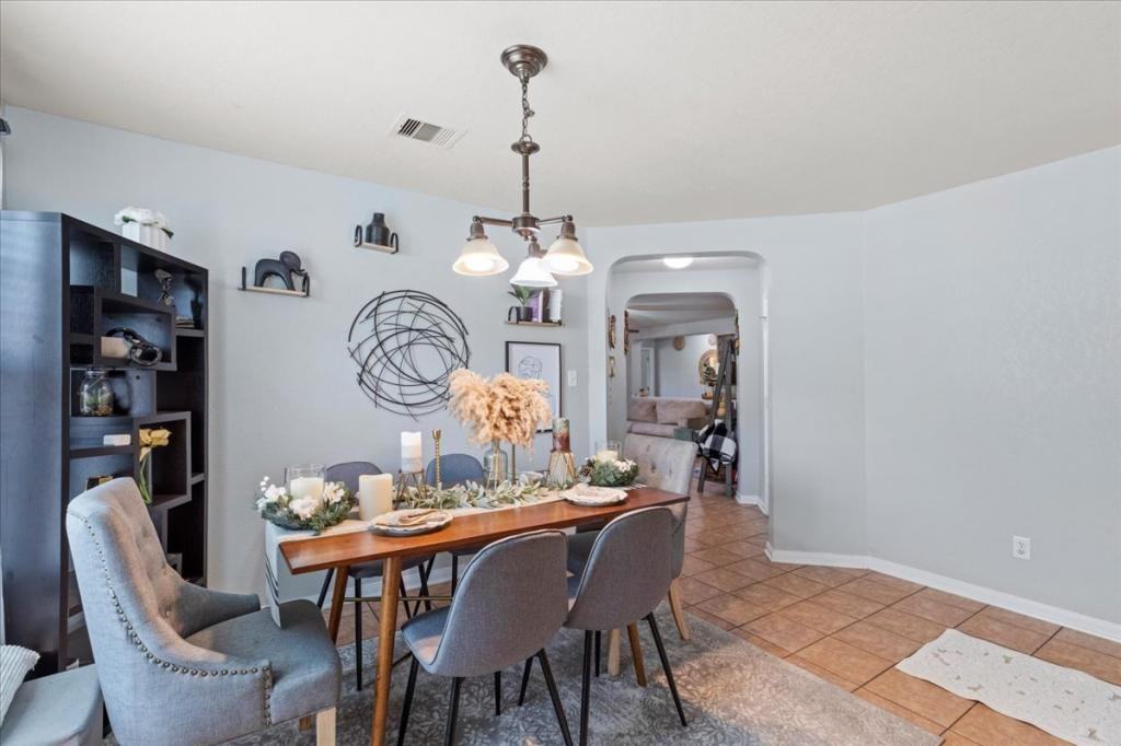 232 Springtree Lane - Photo 6 of 27