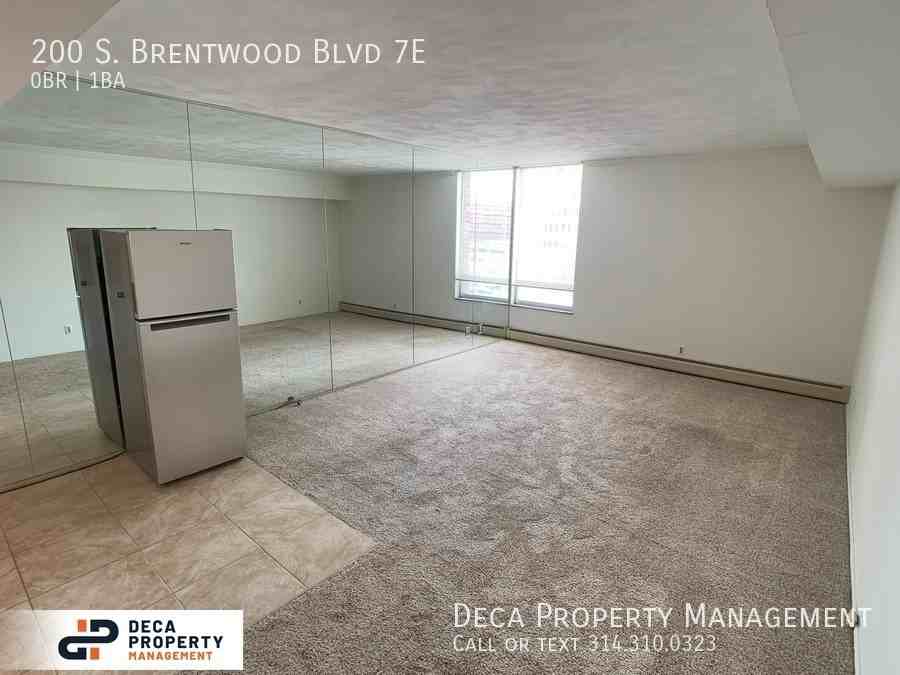 200 S Brentwood Blvd - Photo 2 of 13