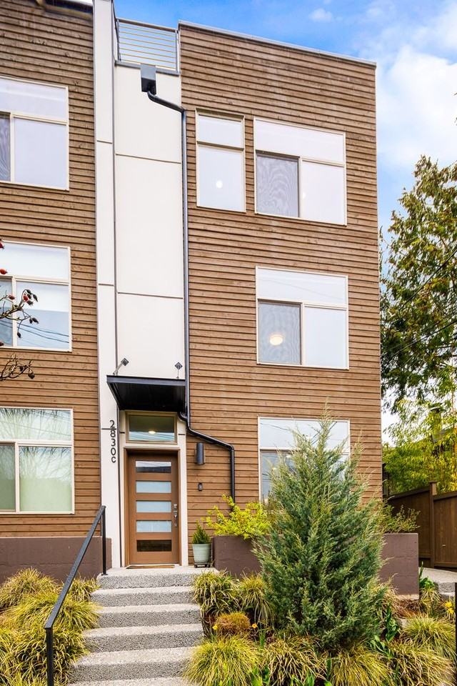 2830 Sw Dakota St #C - Photo 2 of 25