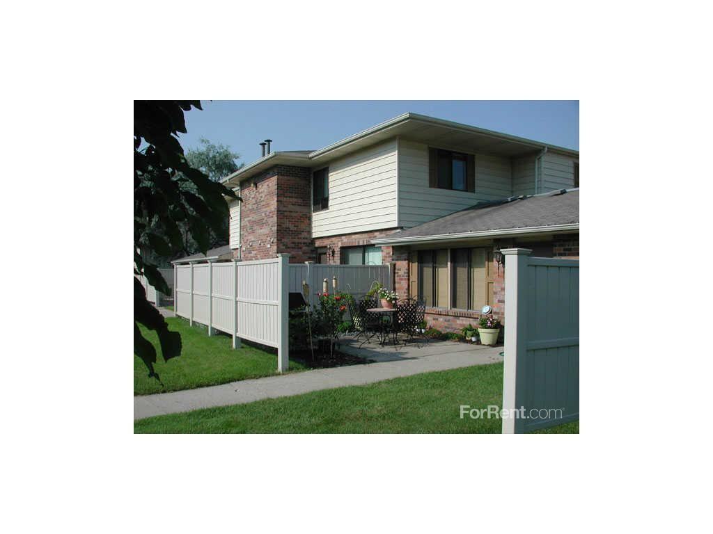 Fox Forest Townhomes - Photo 3 of 19