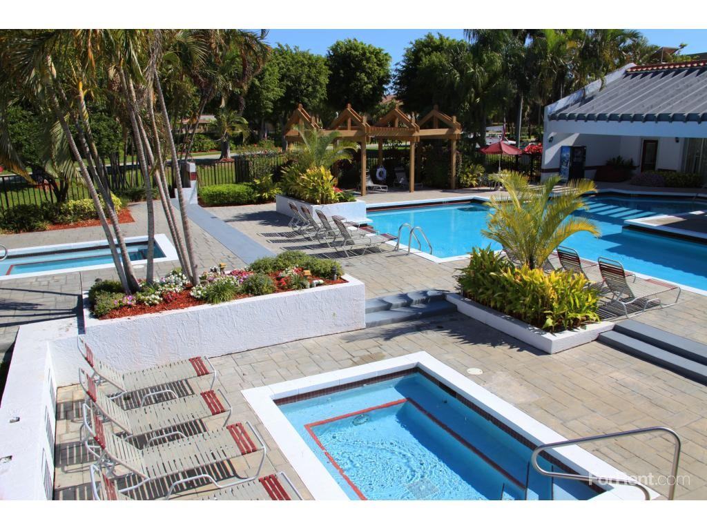 Reflections of Boca Del Mar - Photo 3 of 19