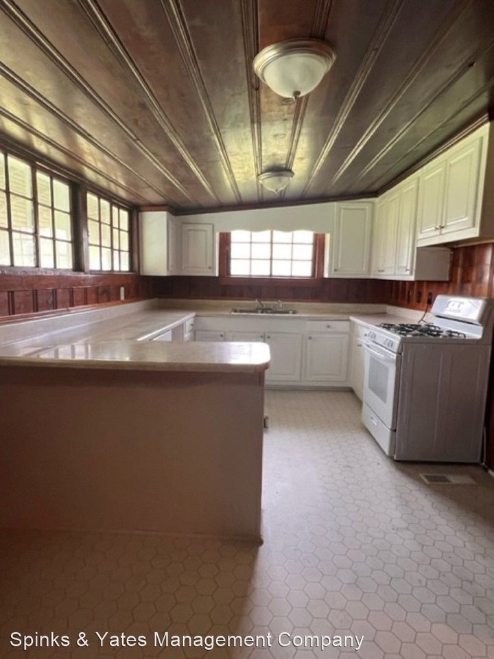 382 Hines Rd - Photo 2 of 6
