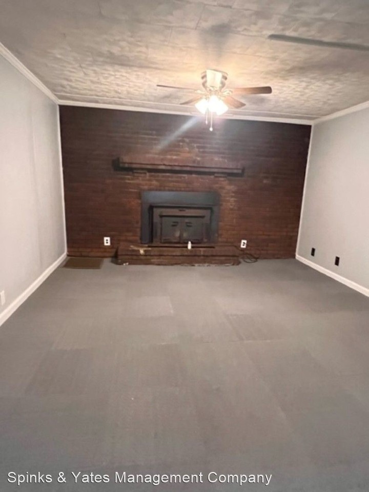 382 Hines Rd - Photo 3 of 6