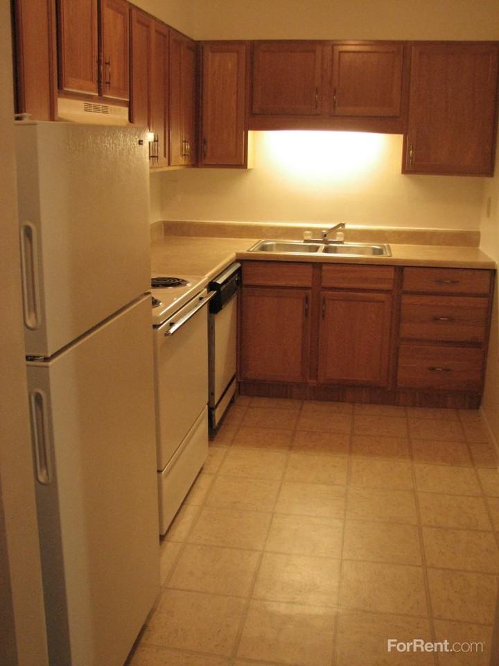 Emerald Place - Photo 3 of 10