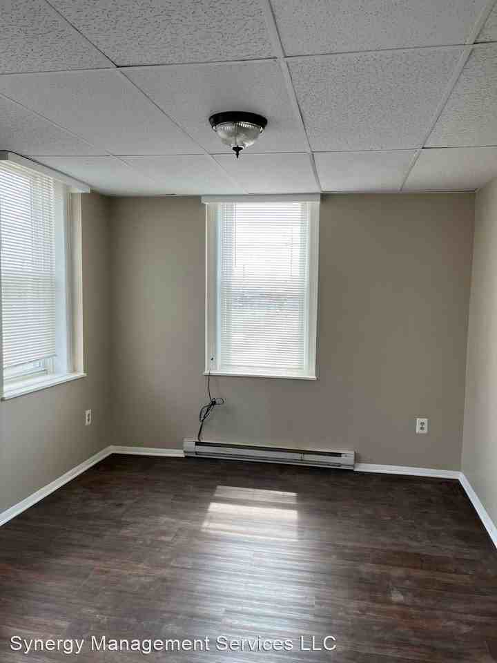 111 Elizabeth Street - Photo 3 of 14