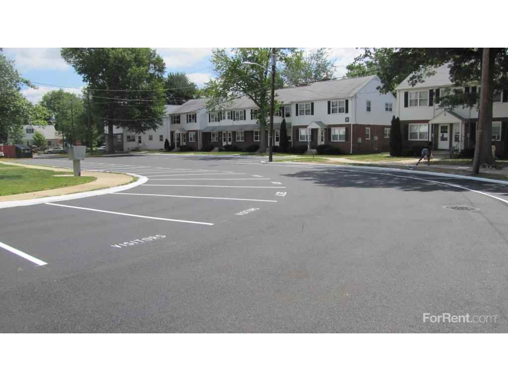 River Terrace Apartments - Photo 3 of 19