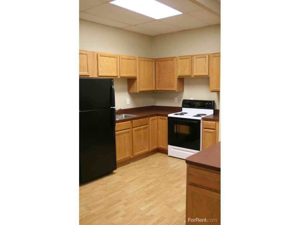 Fir Hill Towers Apartments 5577 Fir Hill Drive, Akron, OH 44304 Zumper