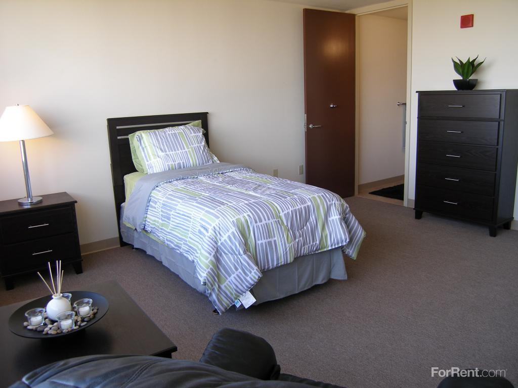 Council Tower Senior Apartments - Photo 3 of 19