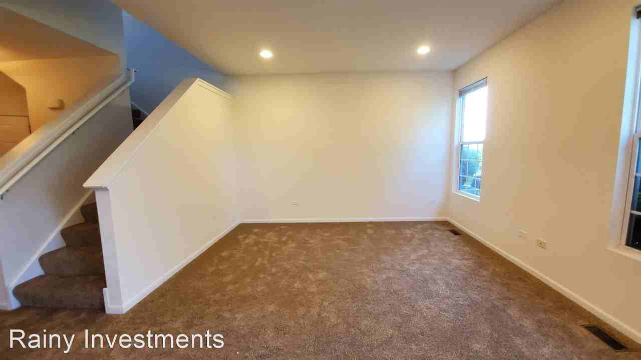 276 S Oak Creek Ln - Photo 2 of 25