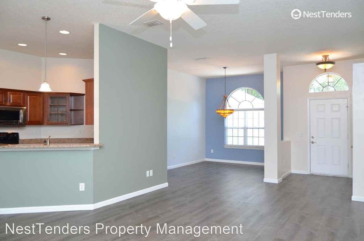 1025 Isle Of Palms Ln - Photo 3 of 21