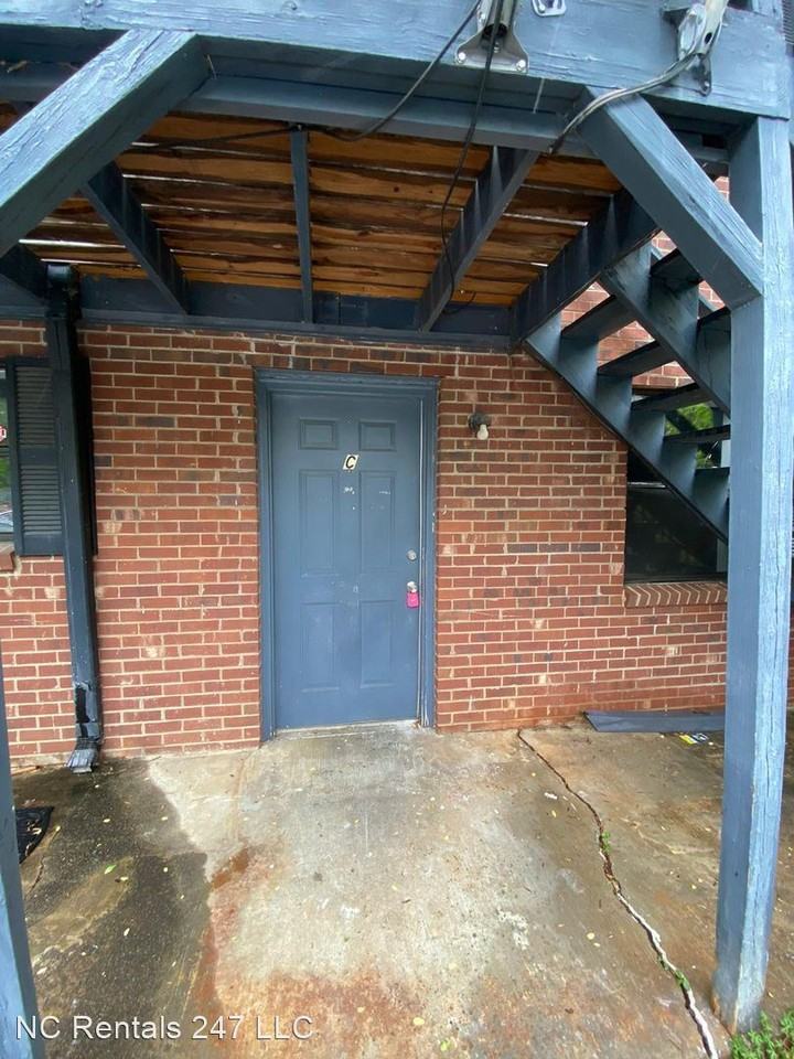 2401 Markwood LN - Photo 2 of 10