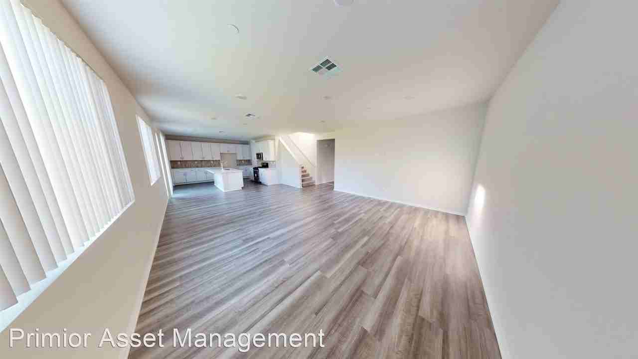 9650 Scioscia St - Photo 2 of 27