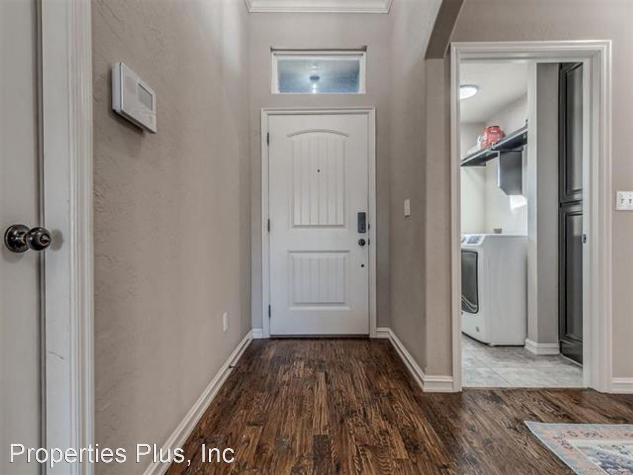 10721 Masters Cir - Photo 3 of 36