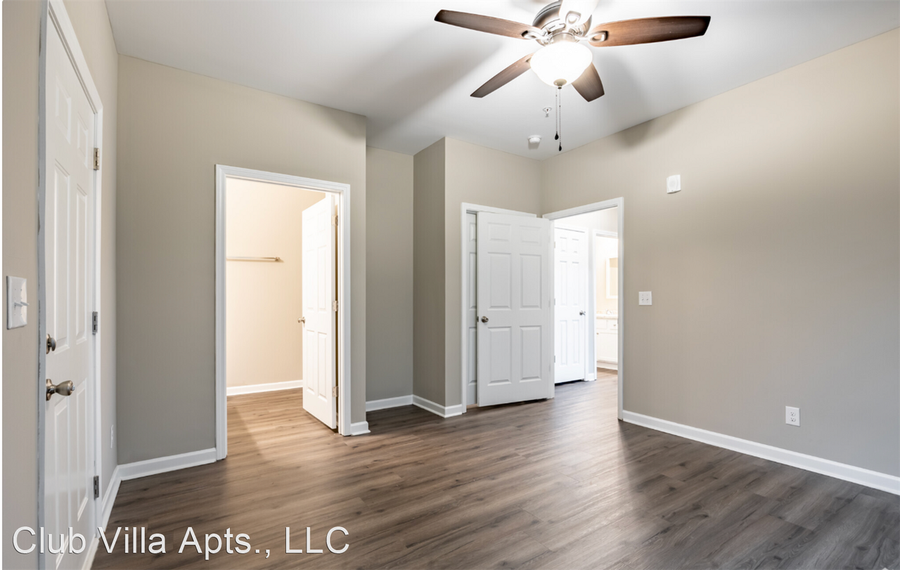 Club Villa Court - Photo 2 of 7