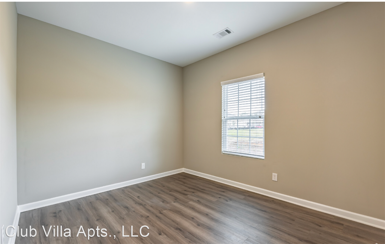 Club Villa Court - Photo 3 of 7