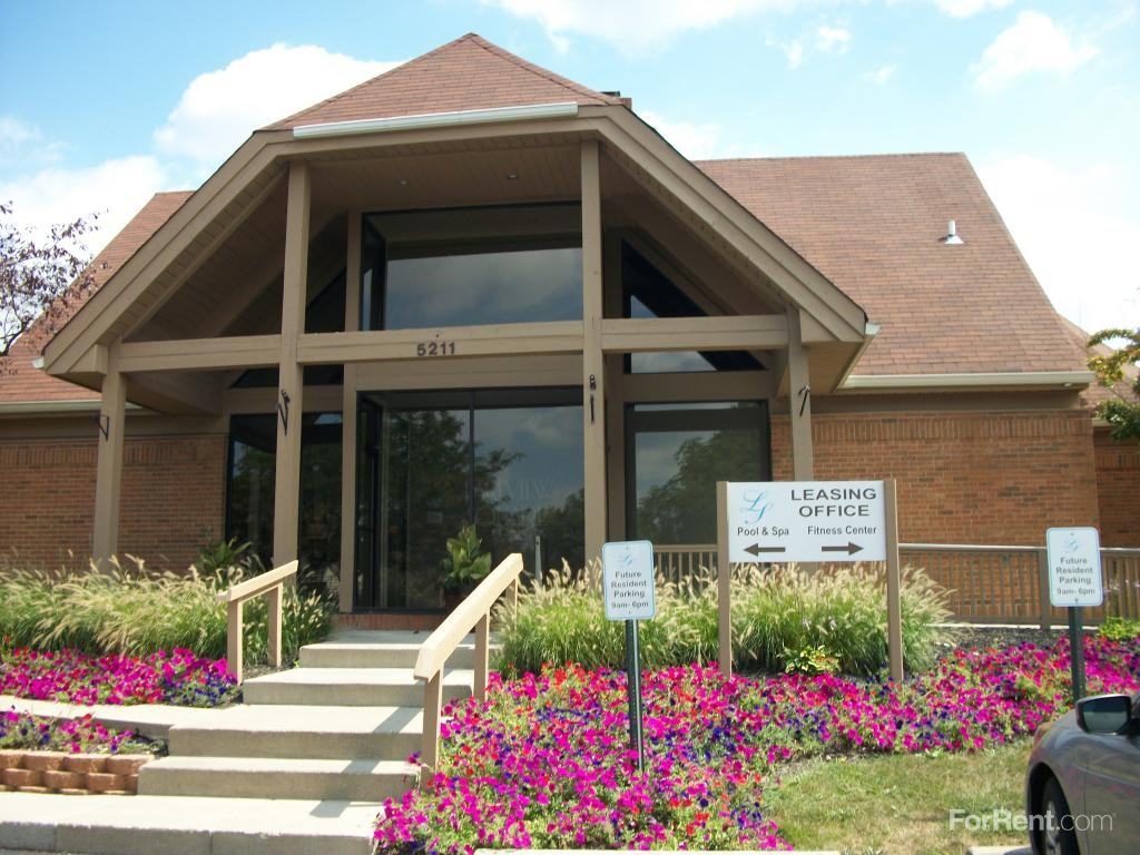Lakeview Square Apartments 5211 Sawmill Rd, Columbus, OH 43017 Zumper
