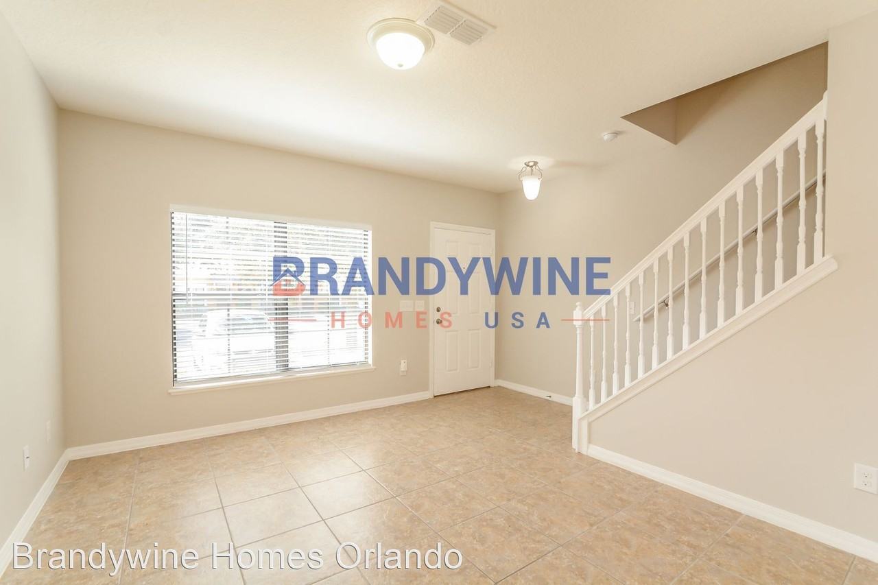 1310 Windsor Lake Cir - Photo 3 of 18