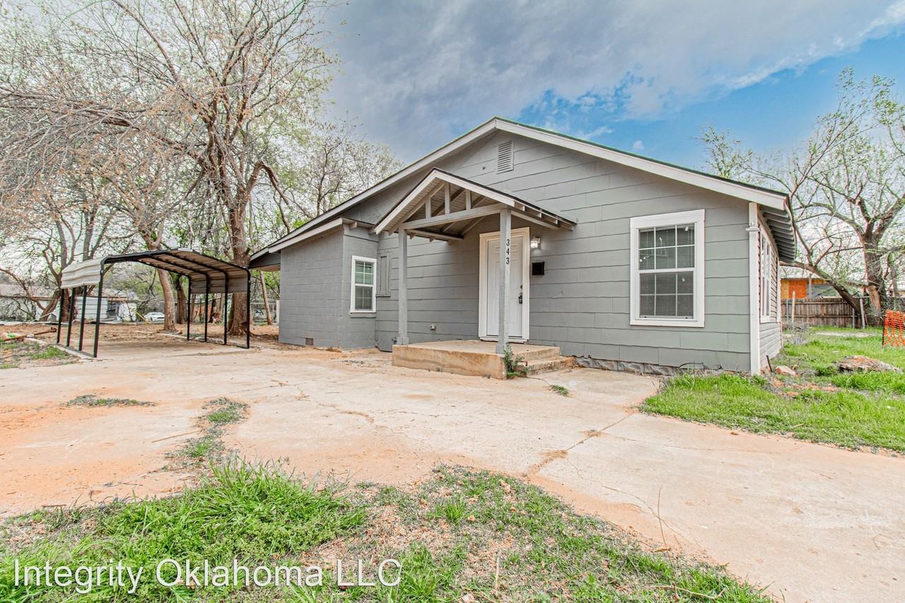 343 Se 42nd St - Photo 2 of 40