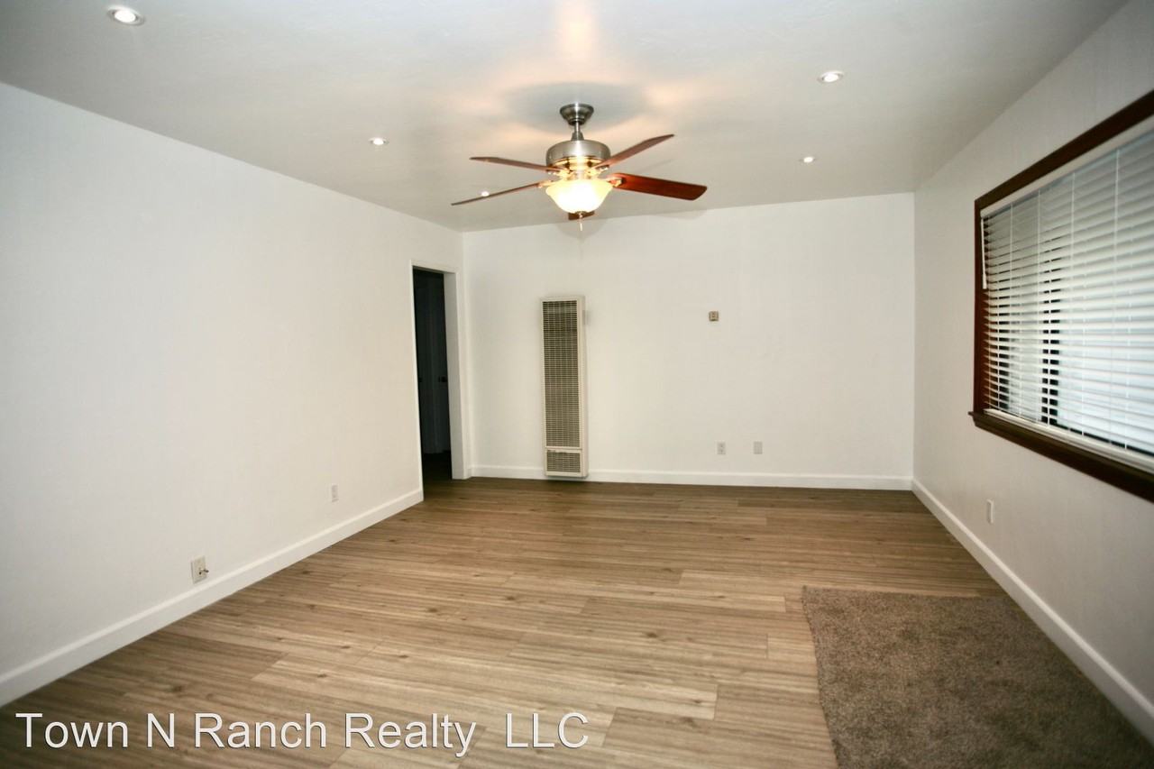 9275 Single Oak Dr - Photo 3 of 15