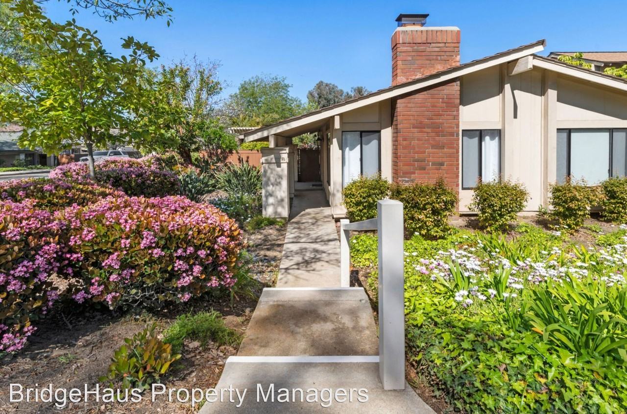 10774 Esmeraldas Dr - Photo 3 of 23