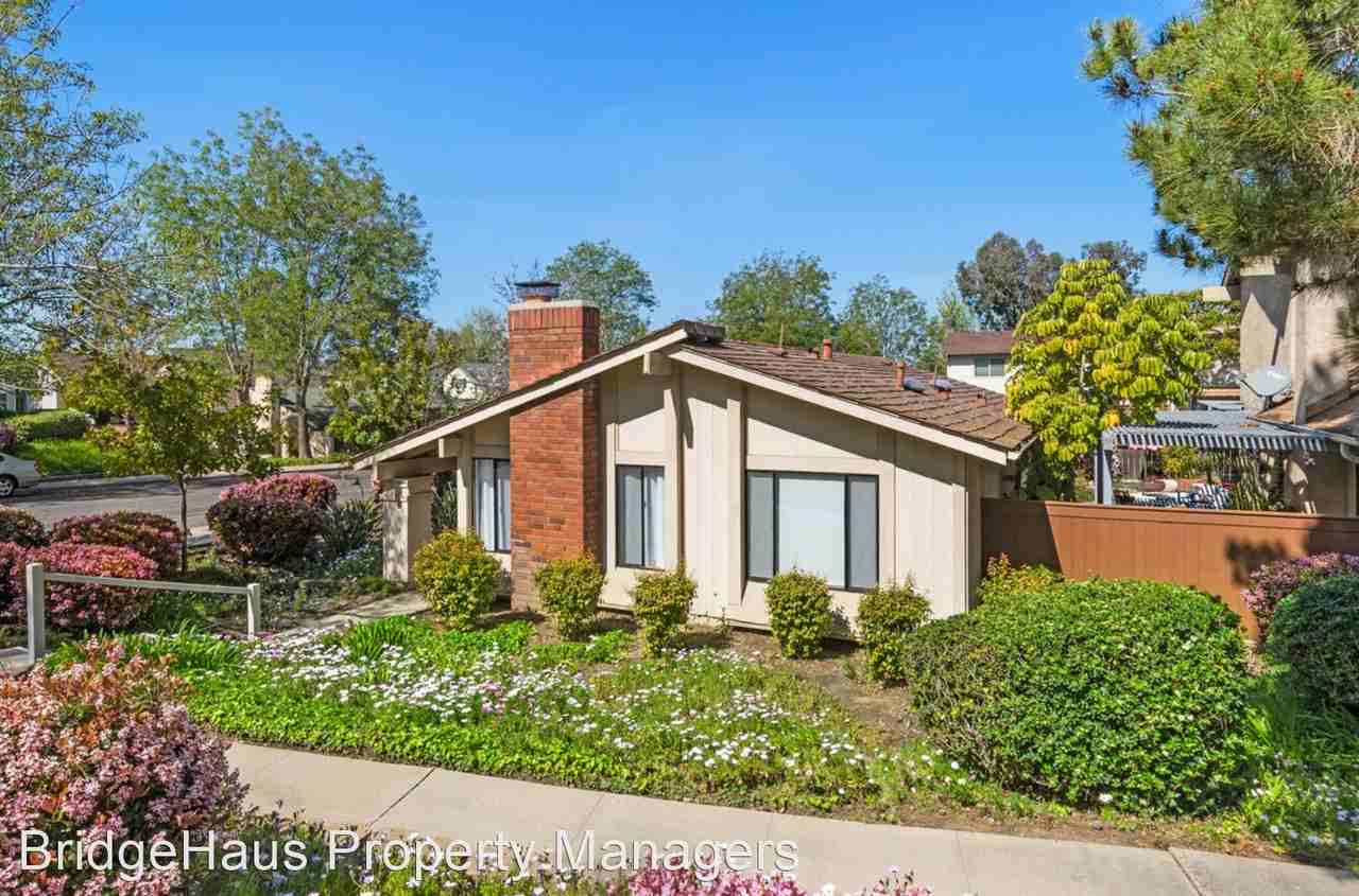 10774 Esmeraldas Dr - Photo 2 of 23