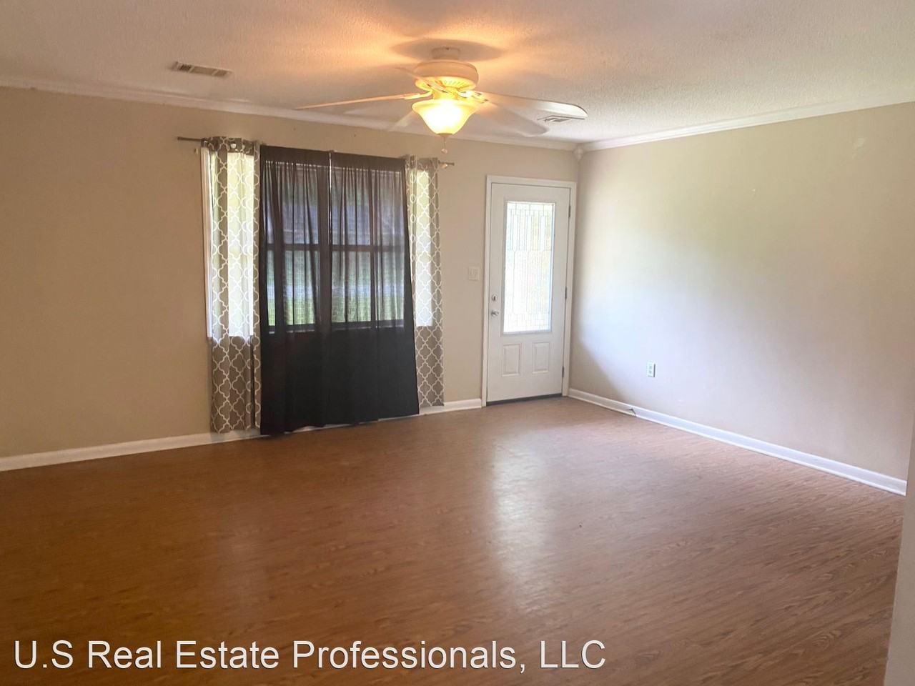 469 Elm St - Photo 2 of 15