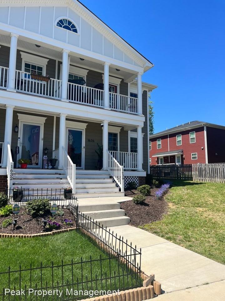 1636 Chestnut Park Ln - Photo 3 of 3