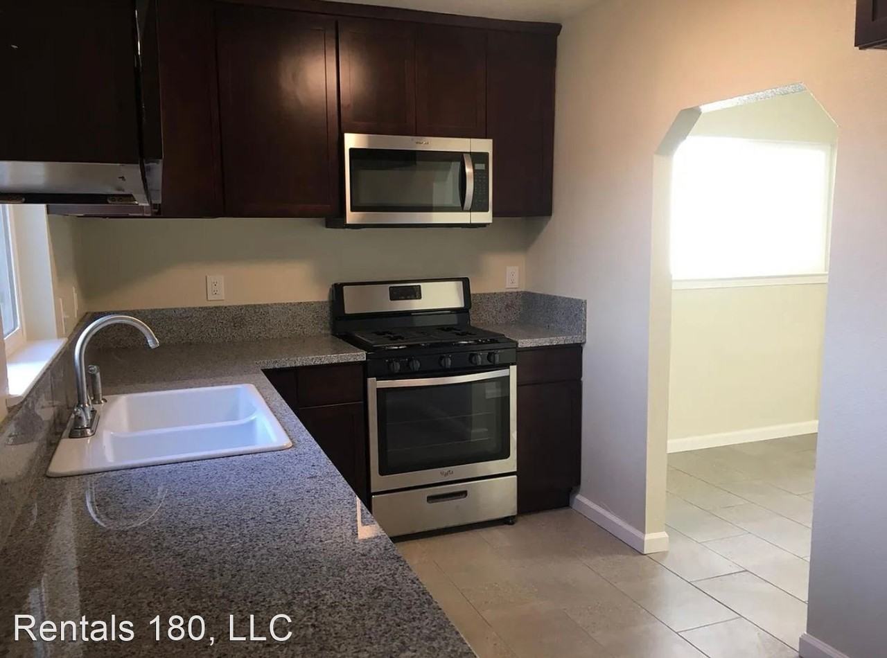 2019 Ralph Ave - Photo 3 of 13