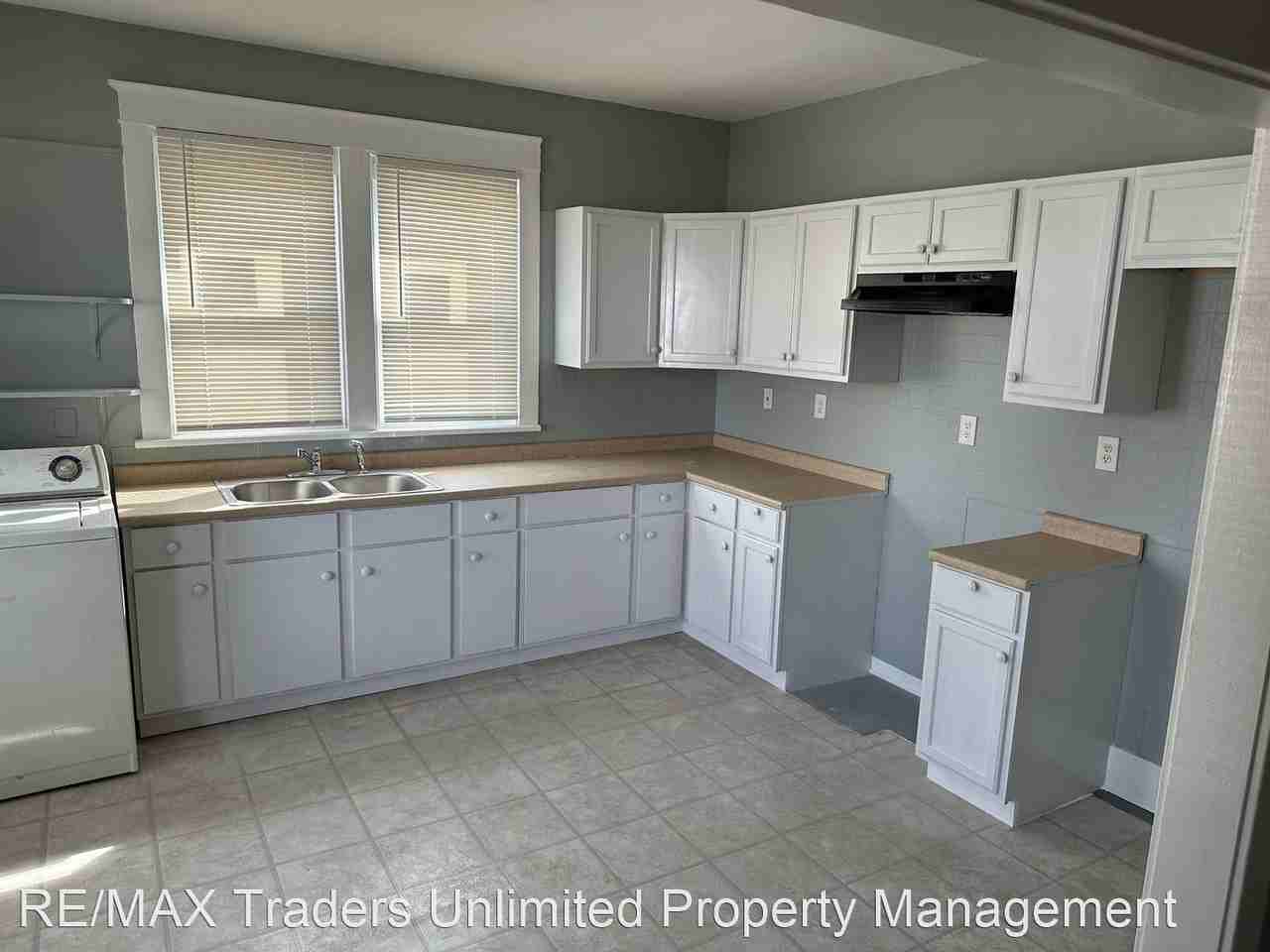2118 W Clarke Ave Frnt - Photo 3 of 7
