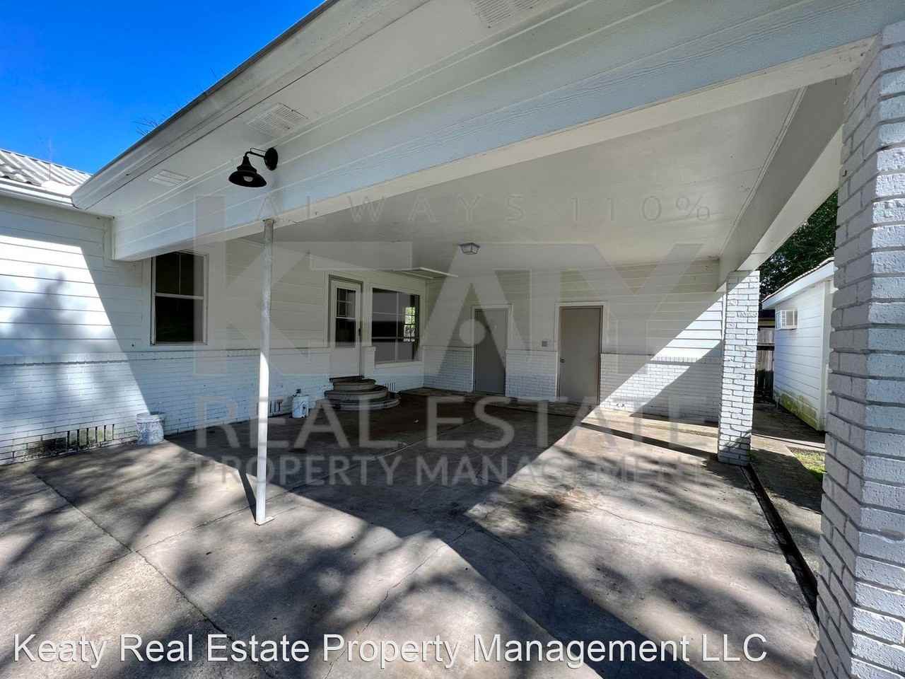 507 3rd St - Photo 3 of 13