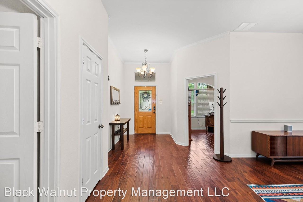 3752 Pine Needle Cir - Photo 2 of 39