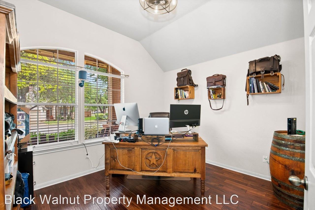 3752 Pine Needle Cir - Photo 3 of 39