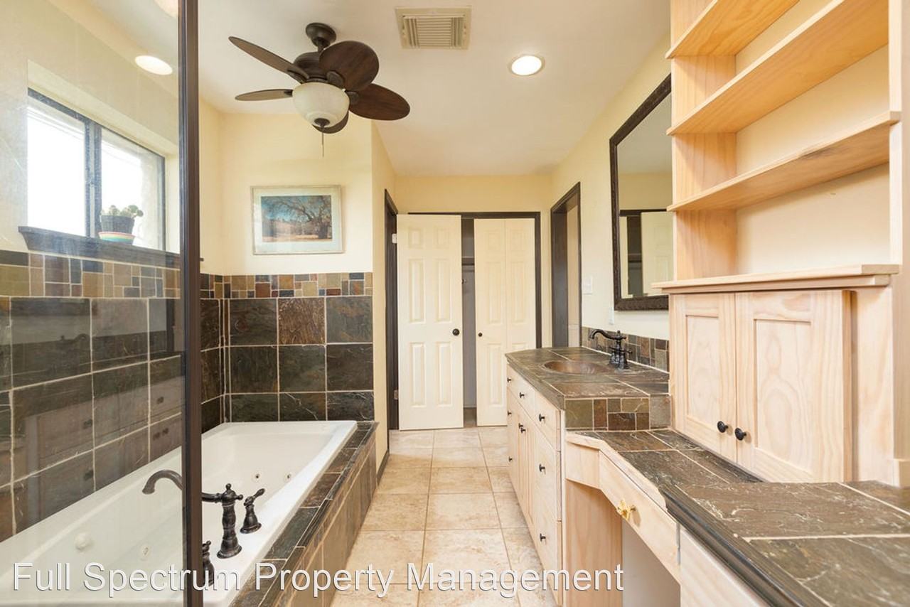 212 Sisterdale Rd - Photo 3 of 32