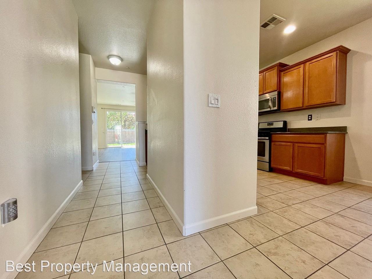 117 Silver Bell Way - Photo 2 of 11