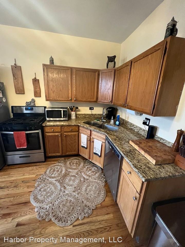 2142 W. Warner Ave. - Photo 2 of 10