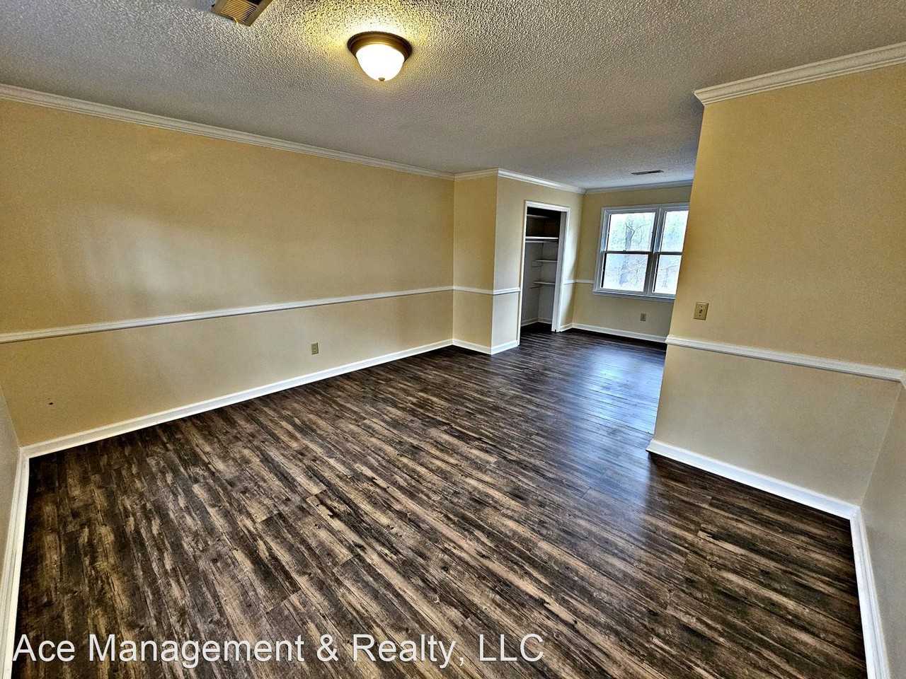 154 Lynnwood Cir - Photo 2 of 22