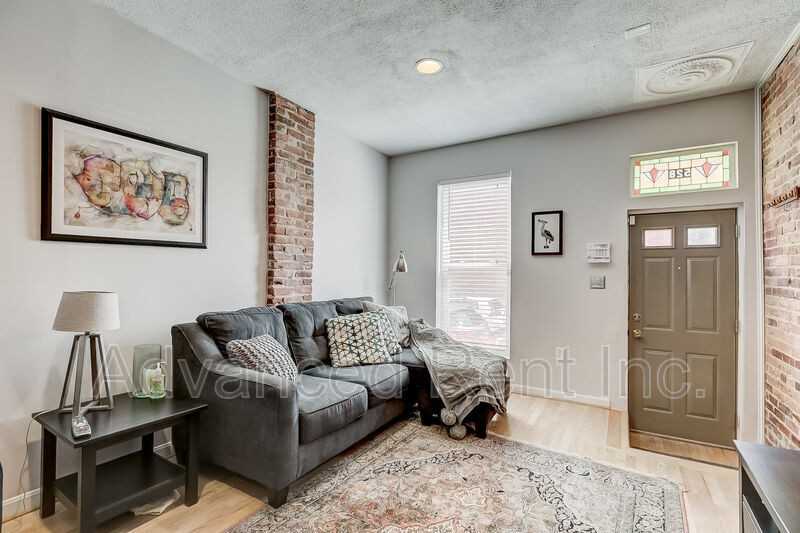 528 S Streeper St - Photo 5 of 28