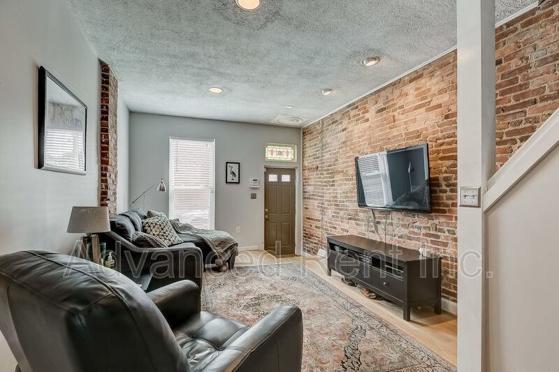 528 S Streeper St - Photo 6 of 28